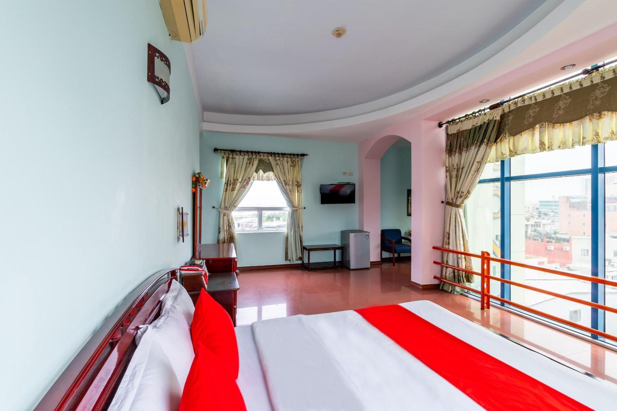Hotel Super Oyo 266 Golden Gate à Đà Nẵng Extérieur photo